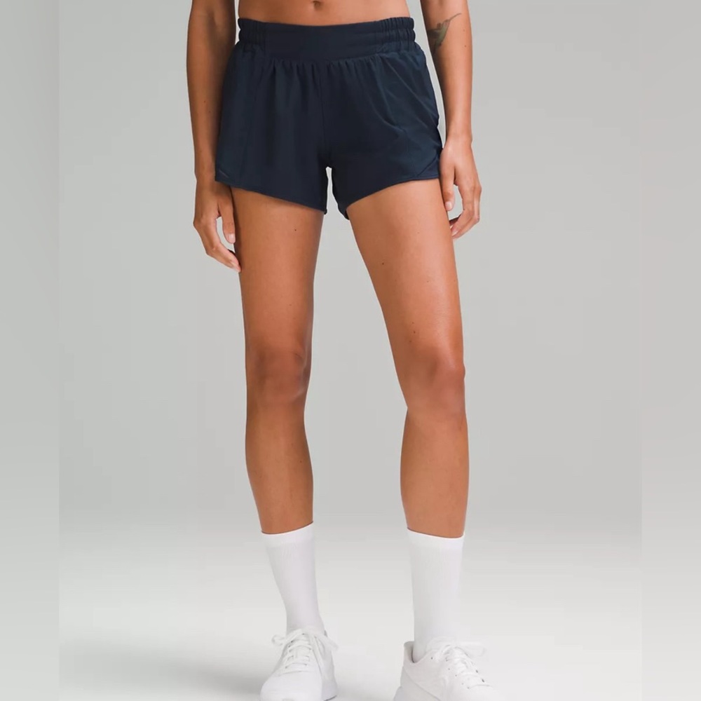 LULULEMON Hotty Hot Short II Long 4” Navy Blue Size 4